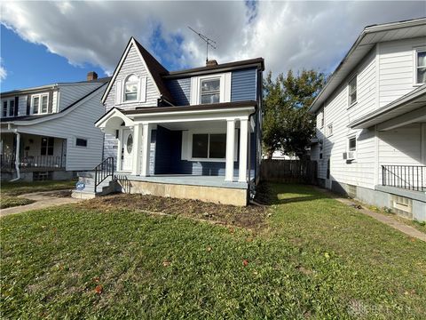 Photo of 69 E Beechwood Avenue, Dayton, OH 45405 (MLS # 946741)