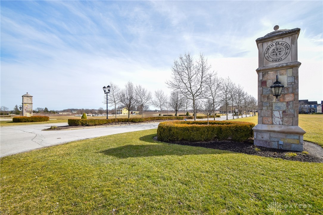 4784 Molunat Lane, Clayton, Ohio image 9