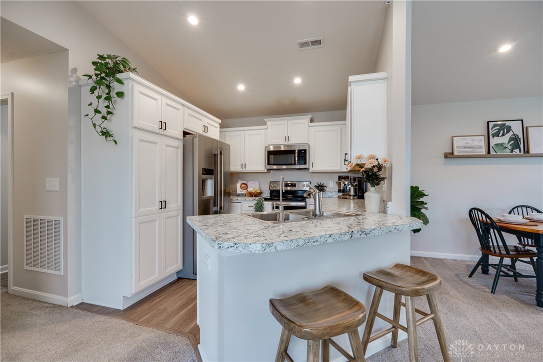 60 Old Pond Road, Springboro, Ohio image 17
