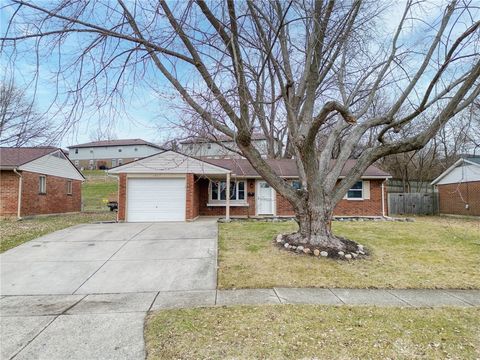 Photo of 1057 Stonyridge Avenue, Troy, OH 45373 (MLS # 950220)