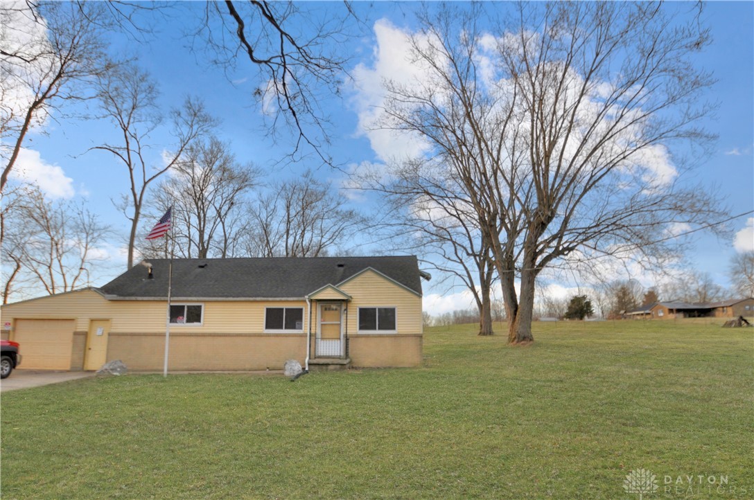 3844 Fisher Twin Road, West Alexandria, Ohio image 1