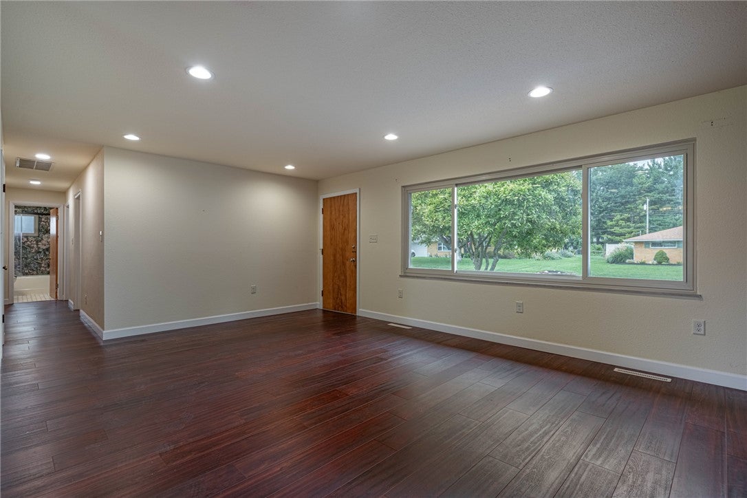 1100 Donson Drive