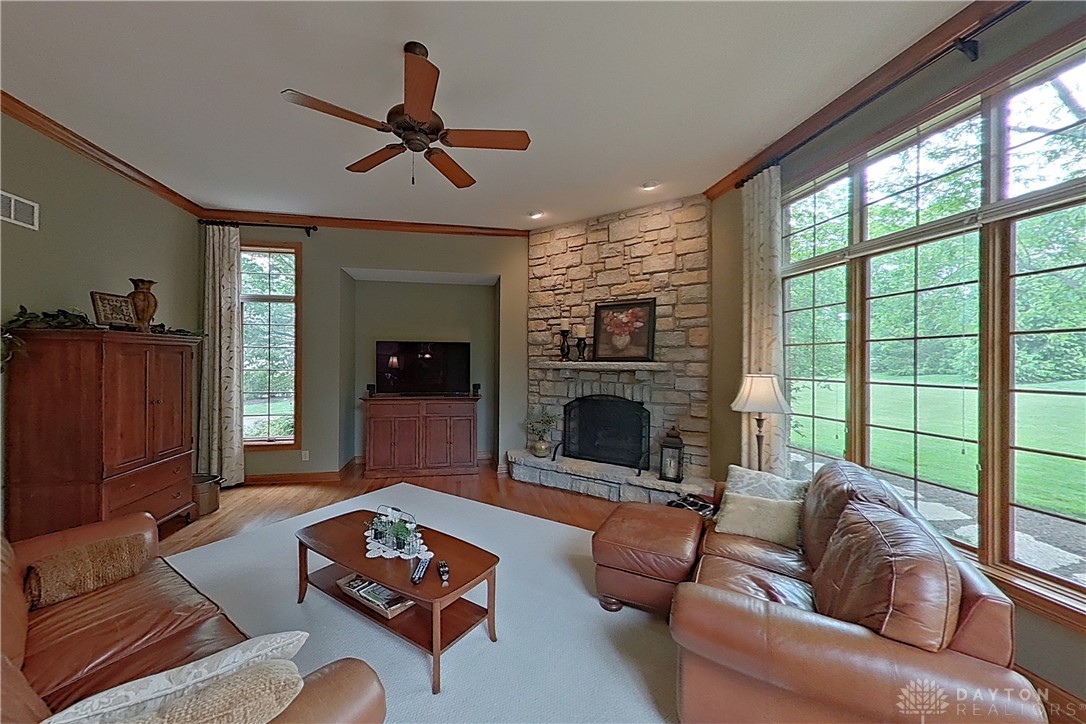 4397 Southridge Drive, Mason, Ohio image 16