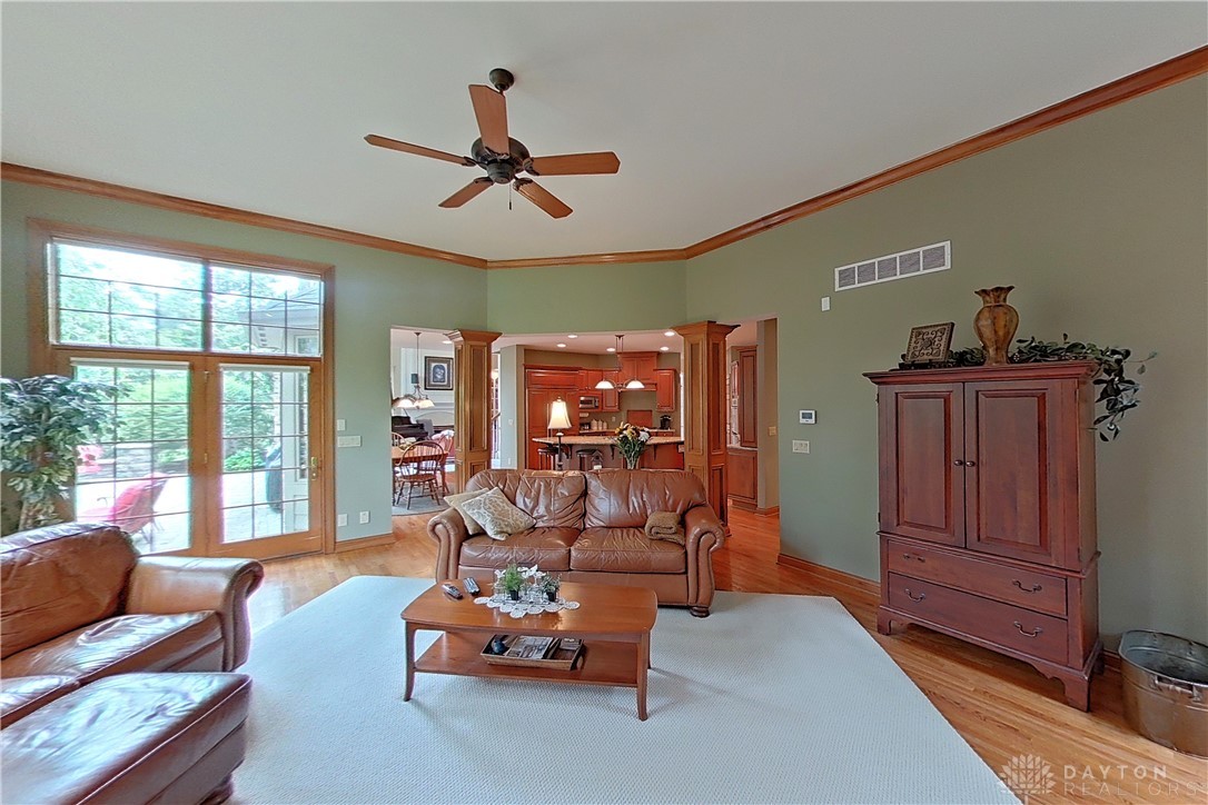 4397 Southridge Drive, Mason, Ohio image 18