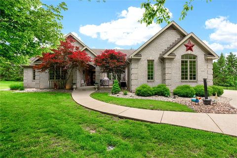 Photo of 7470 Deep Woods Court, Springboro, OH 45066 (MLS # 958102)