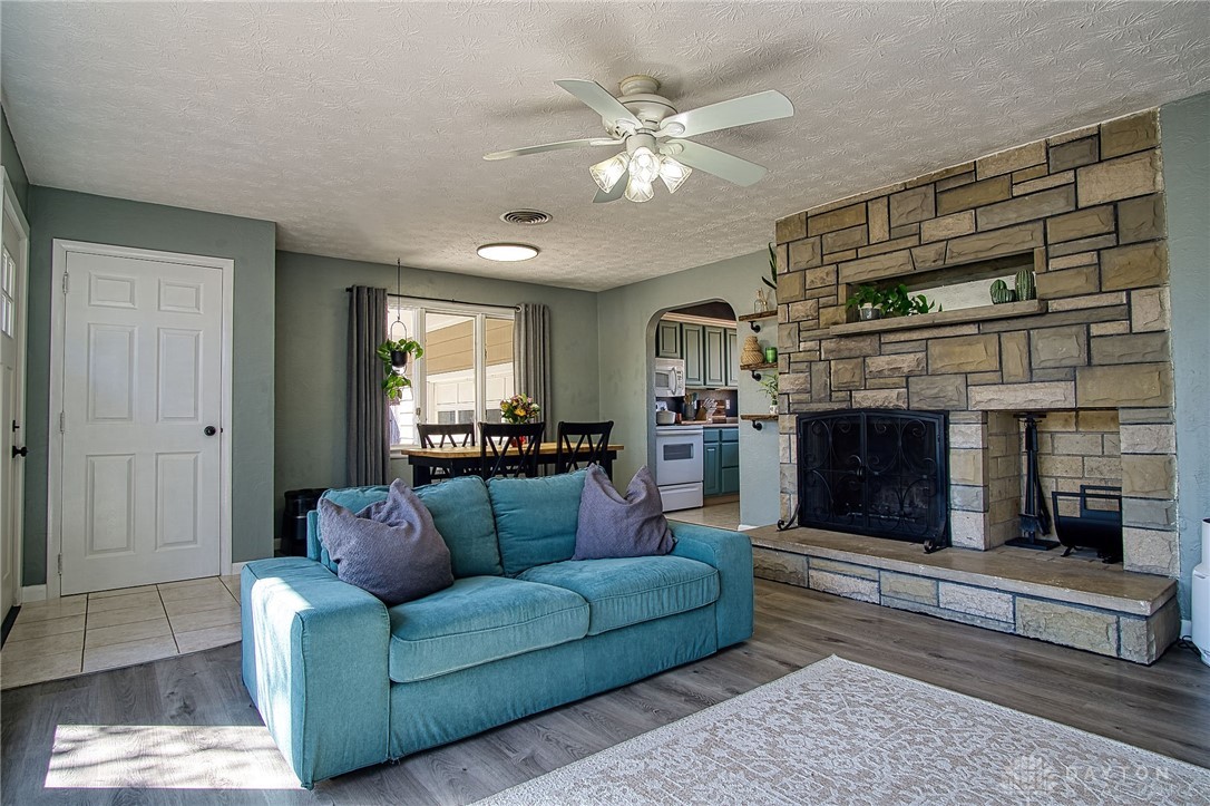 2732 Crone Road, Beavercreek, Ohio image 3