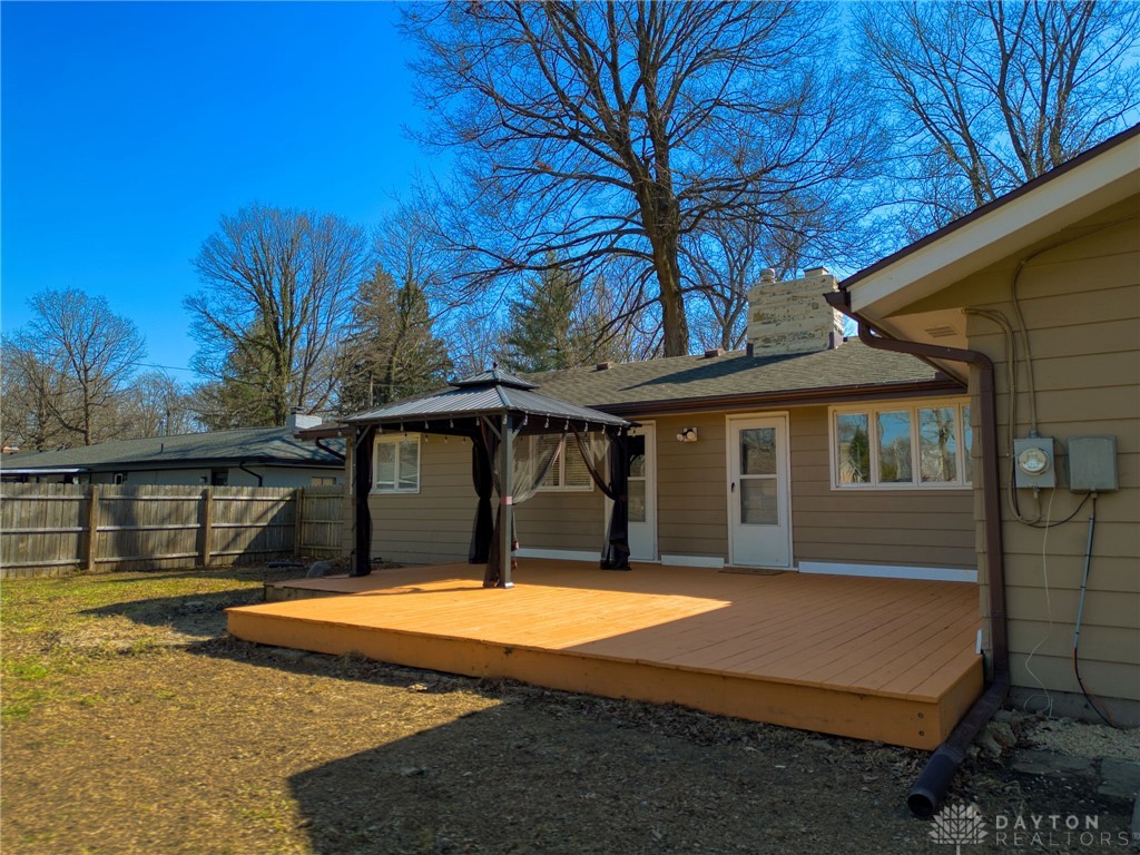 2732 Crone Road, Beavercreek, Ohio image 16