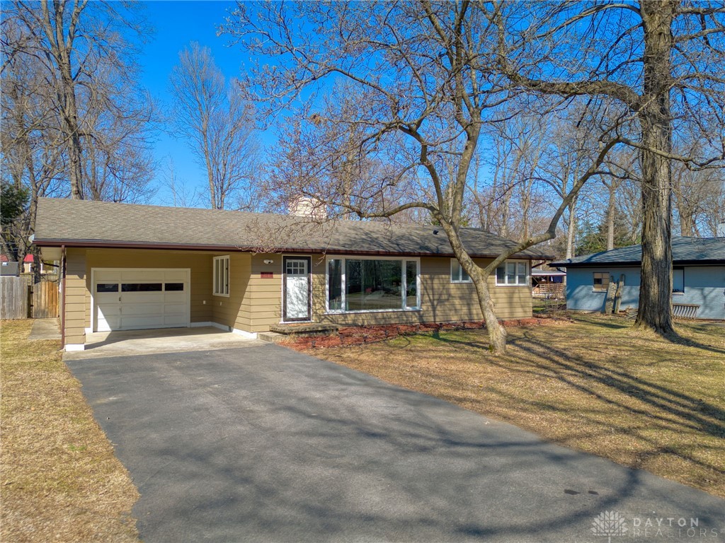 2732 Crone Road, Beavercreek, Ohio image 1