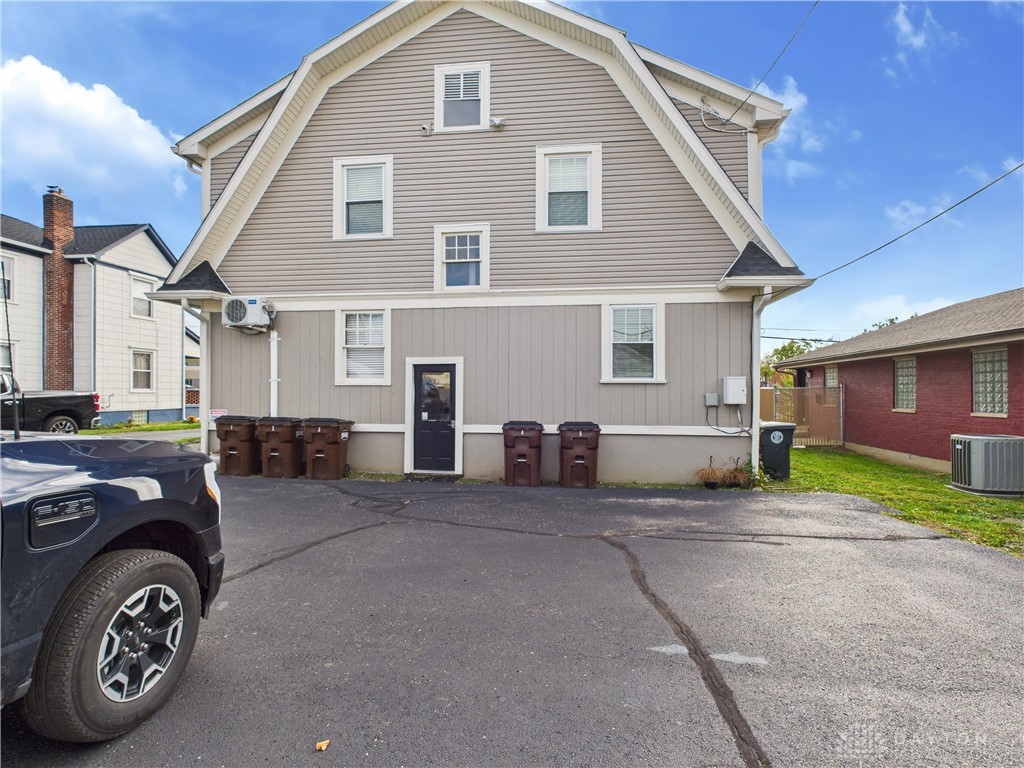 Moraine, Ohio 45439, United States, 2 Bedrooms Bedrooms, ,1 BathroomBathrooms,Residential,Active,215939