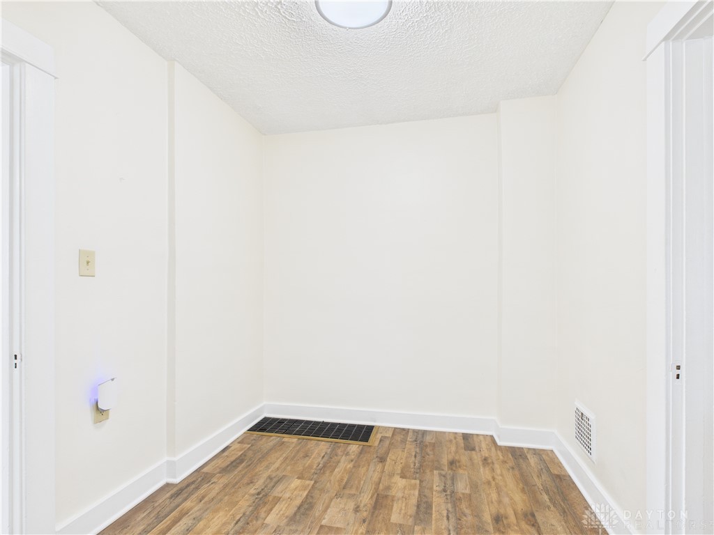 Moraine, Ohio 45439, United States, 2 Bedrooms Bedrooms, ,1 BathroomBathrooms,Residential,Active,215939