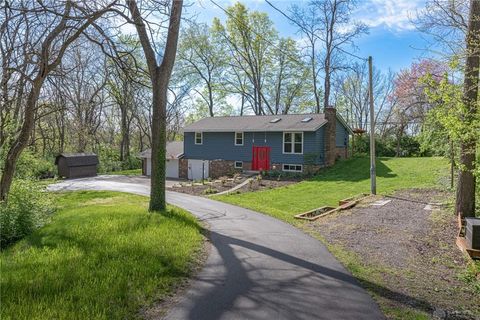 225 Hedge Drive, Springfield, OH 45504 - #: 909832