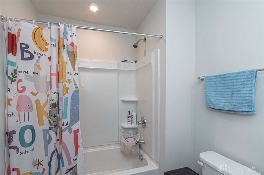 6002 Tributary Park, Middletown, Ohio image 30