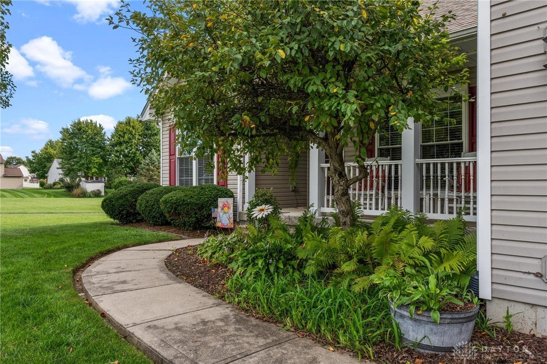 1086 Deercreek Drive