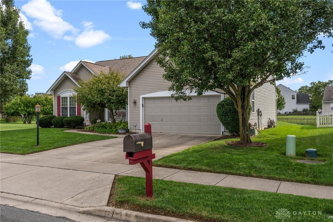 1086 Deercreek Drive