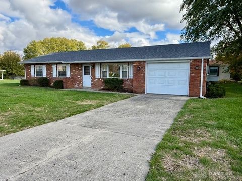 Photo of 1235 Marwood Drive, Piqua, OH 45356 (MLS # 946436)
