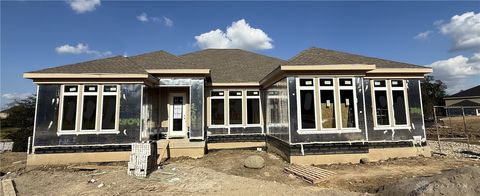 Photo of 2504 Bent Grass Drive, Beavercreek, OH 45431 (MLS # 936797)