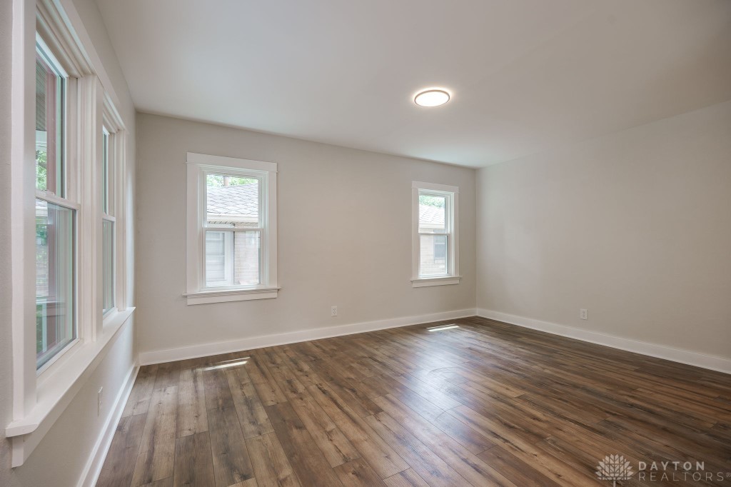 2923 Glenmore Avenue, Dayton, Ohio image 7