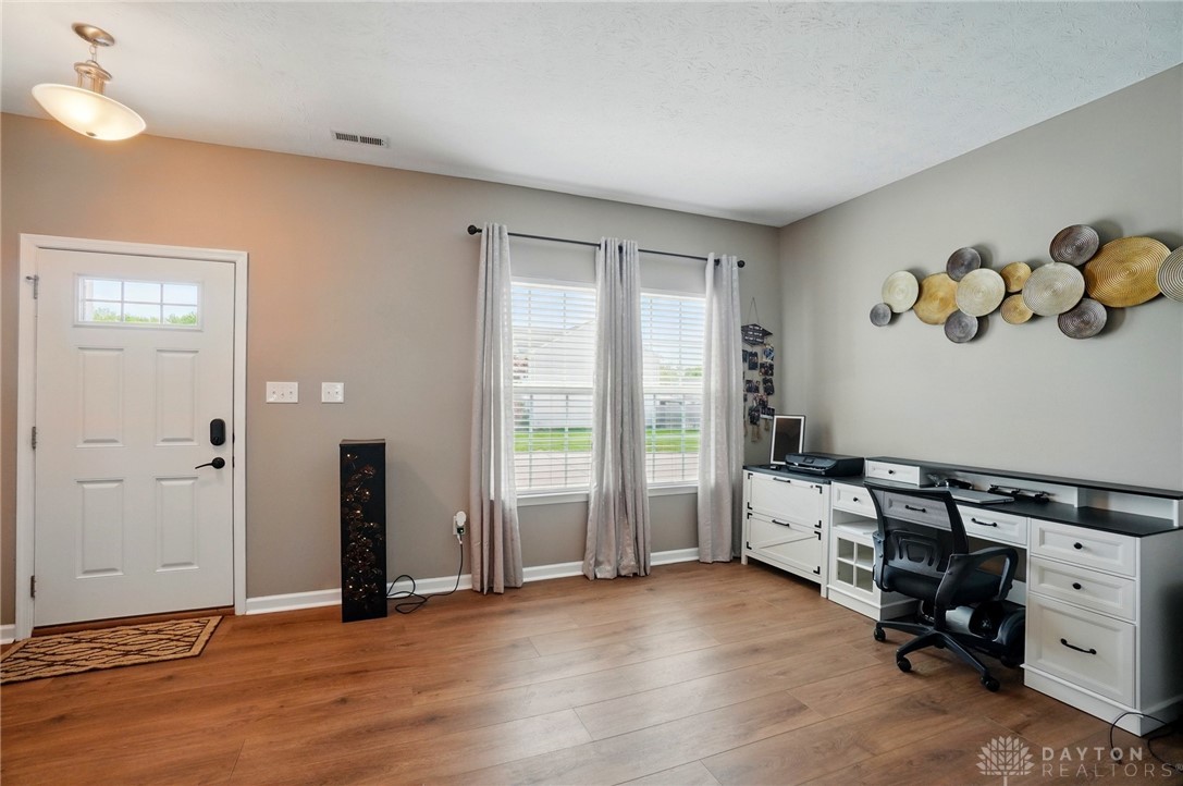 51 Waterford Boulevard, Fairborn, Ohio image 5