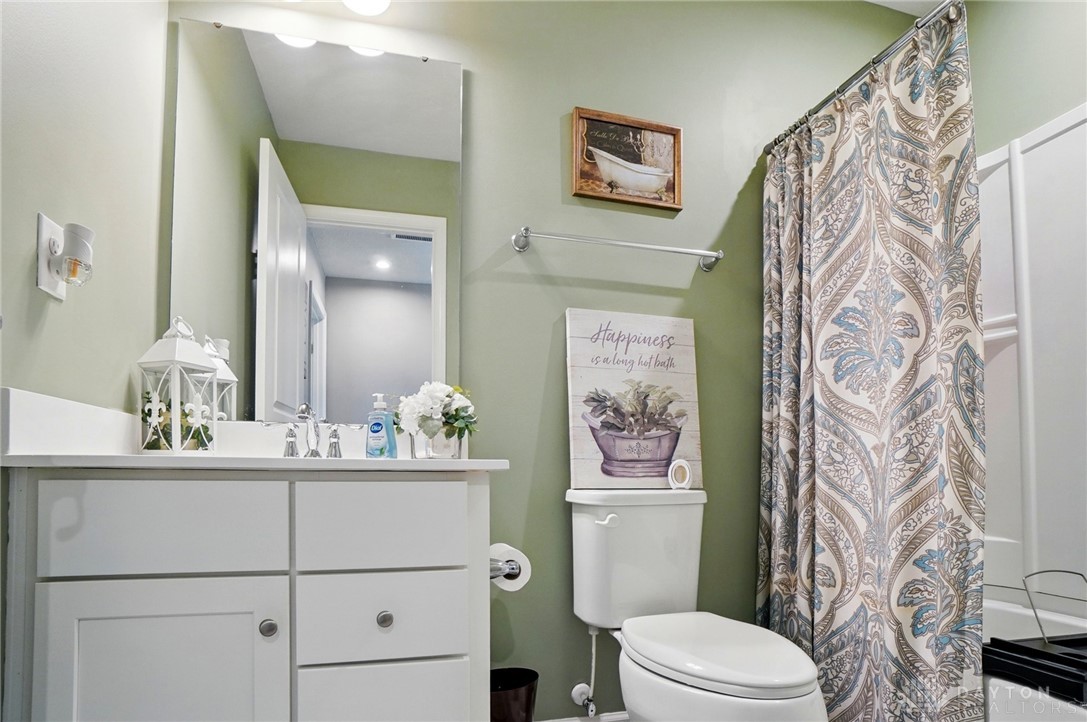51 Waterford Boulevard, Fairborn, Ohio image 31
