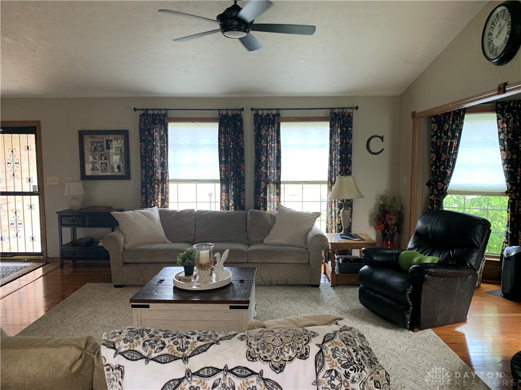 95 Fox Harbor Drive, Troy, Ohio image 5