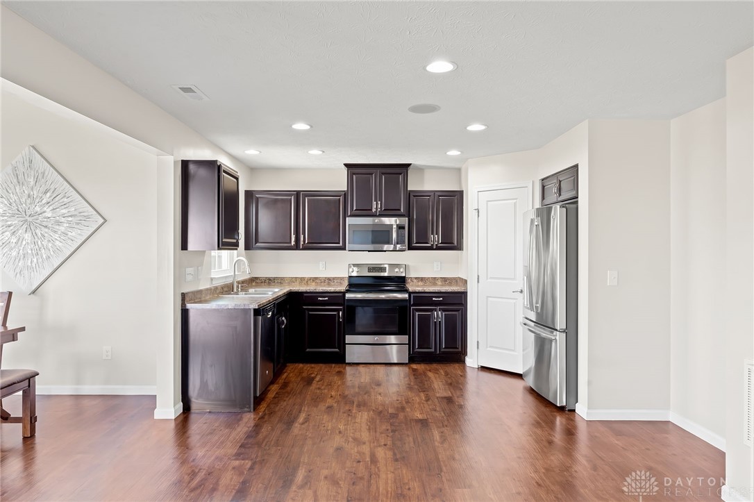 62 Cascade Drive, Fairborn, Ohio image 13