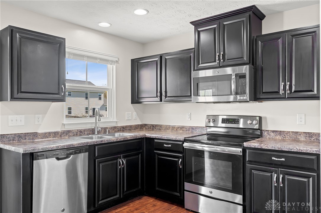 62 Cascade Drive, Fairborn, Ohio image 16
