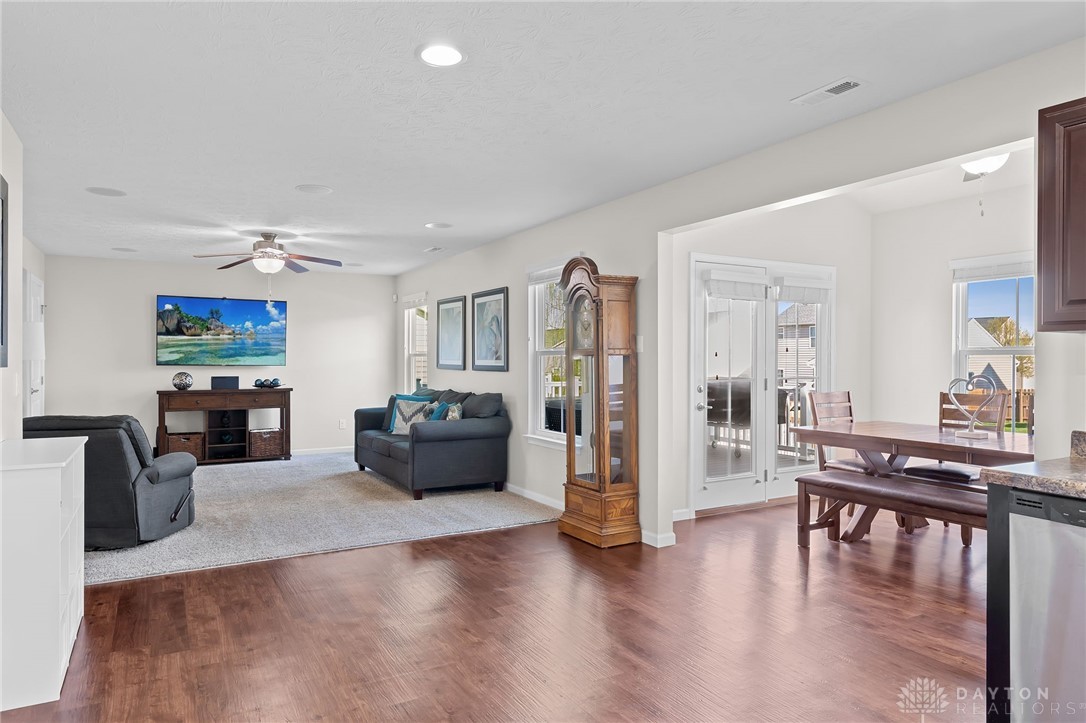62 Cascade Drive, Fairborn, Ohio image 17