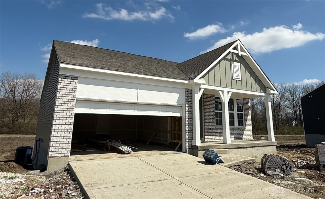 1233 Heathgate Way, Fairborn, Ohio image 4