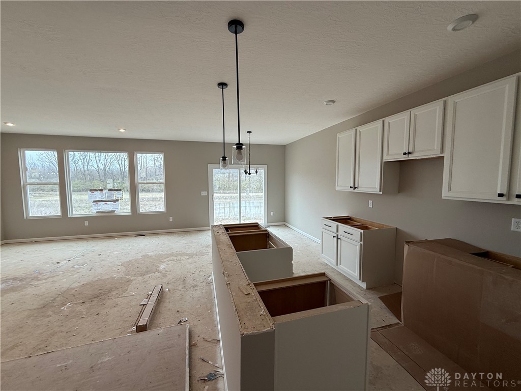 1233 Heathgate Way, Fairborn, Ohio image 3