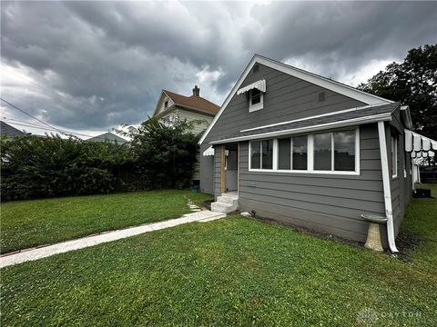 Photo of 1020 Saint Adelbert Avenue, Dayton, OH 45404 (MLS # 940871)