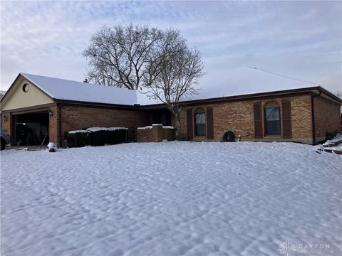 Photo of 2117 Robinhood Drive, Miamisburg, OH 45342 (MLS # 948858)