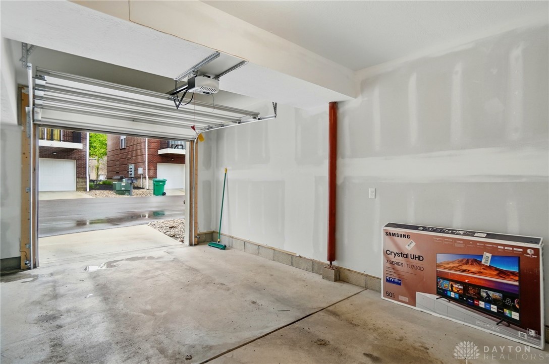 20 N Center Street #20, Springfield, Ohio image 31