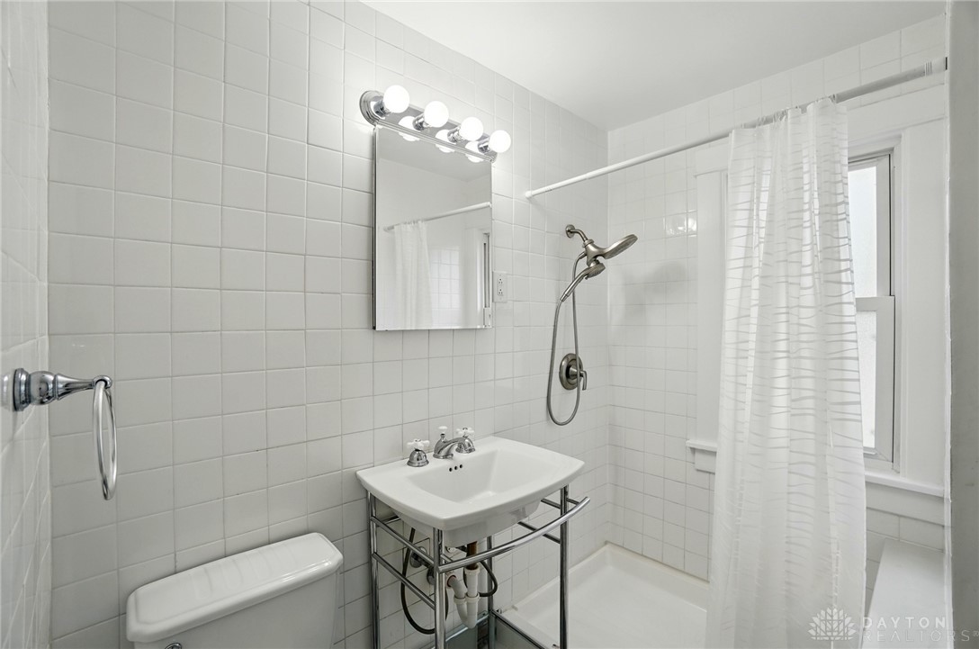 428 Hadley Avenue, Oakwood, Ohio image 17