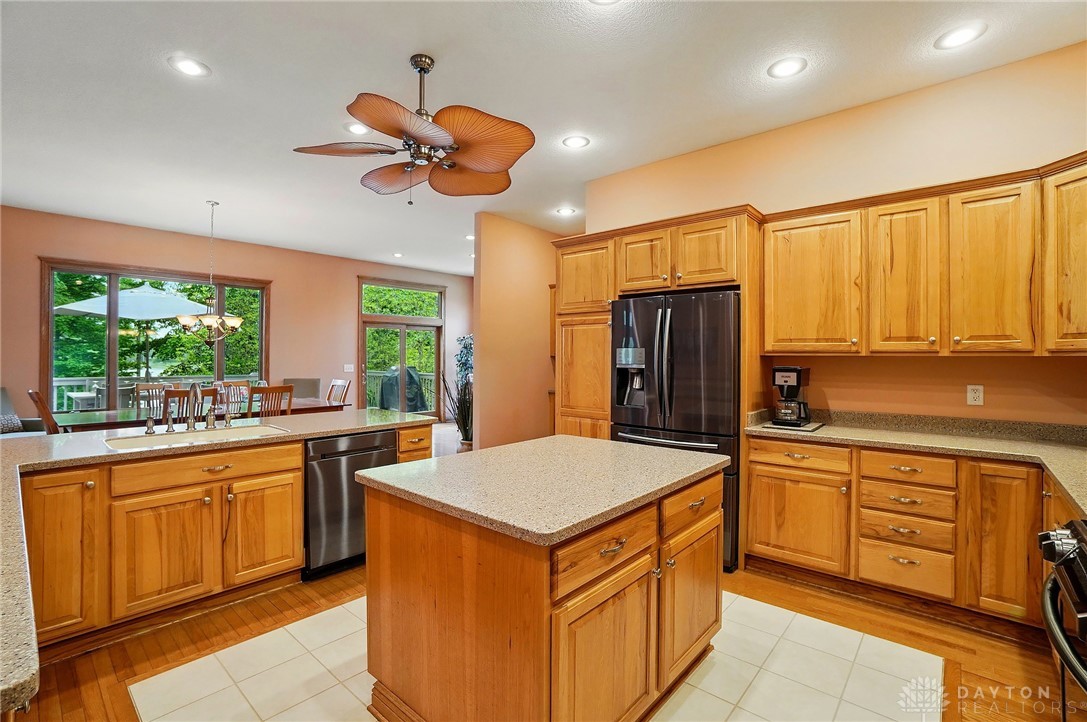 1092 George Allen Drive, South Vienna, Ohio image 27
