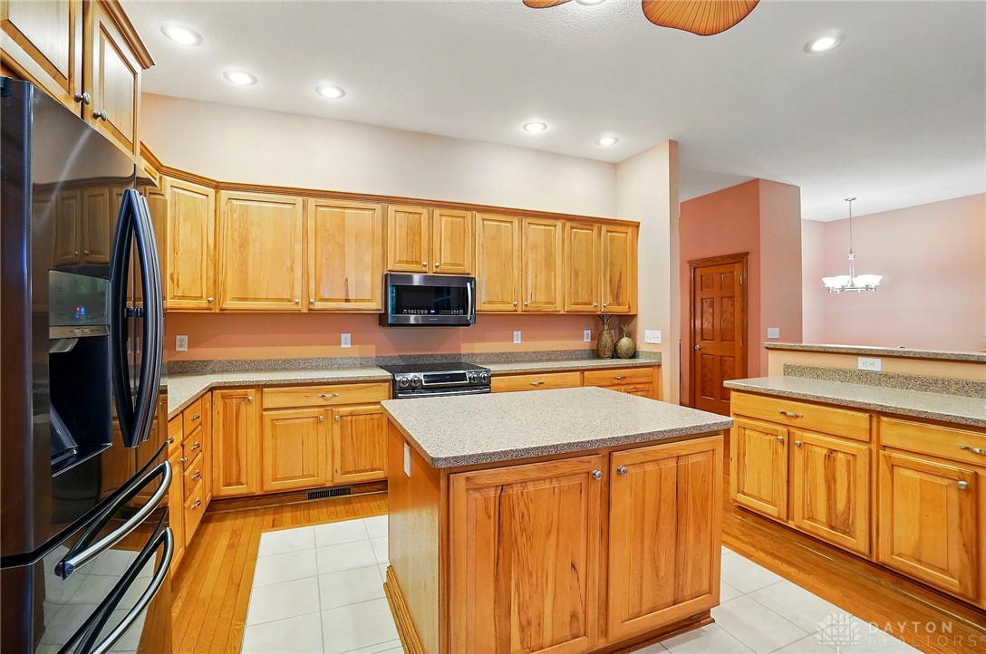 1092 George Allen Drive, South Vienna, Ohio image 25