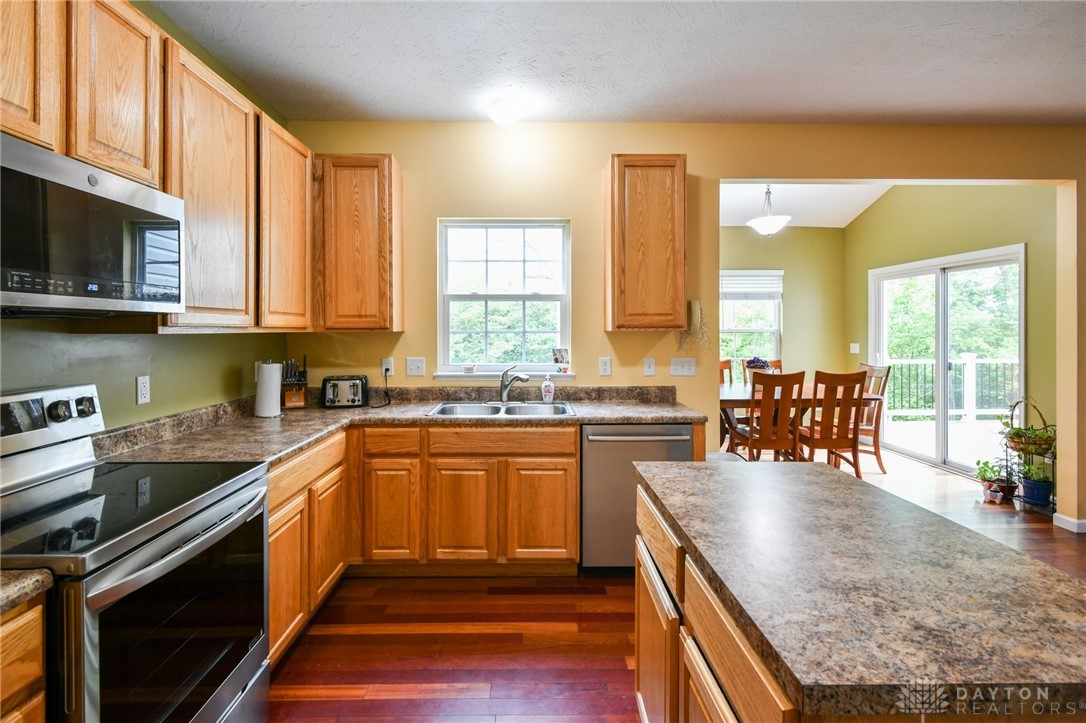 Liberty Twp, Ohio 45011, United States, 4 Bedrooms Bedrooms, ,3 BathroomsBathrooms,Residential,Pending,129682