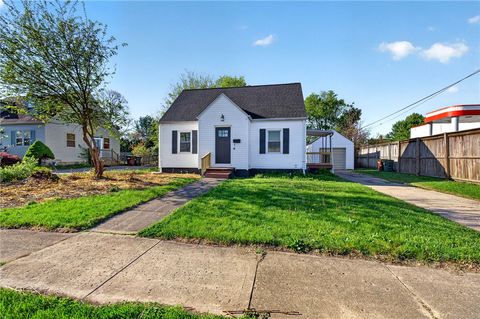 Photo of 14 Meadow Drive, Fairborn, OH 45324 (MLS # 956932)