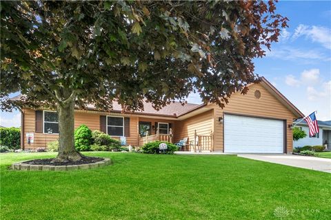 Photo of 1831 Wilshire Drive, Piqua, OH 45356 (MLS # 946355)