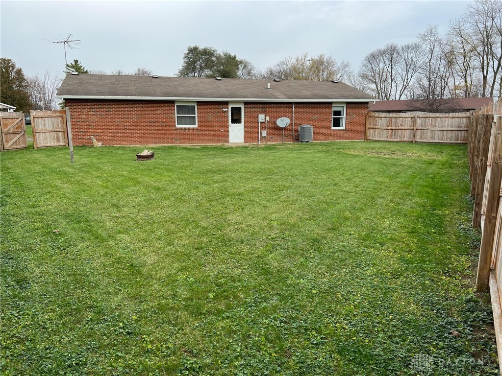 425 Evergreen Drive, Eaton, Ohio image 4