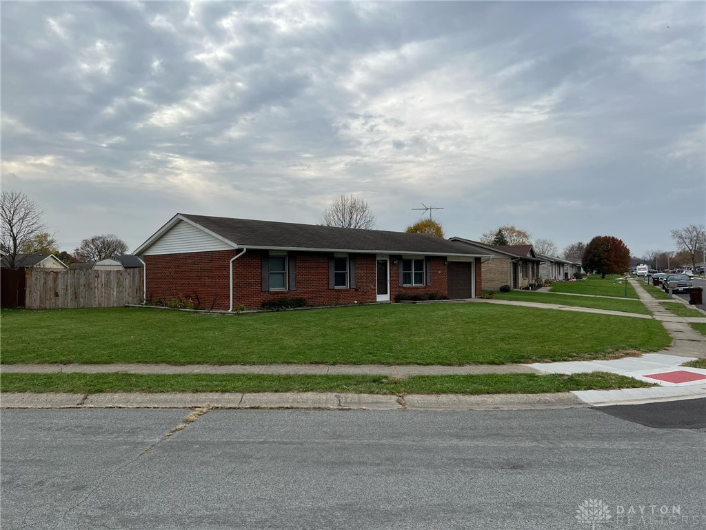 425 Evergreen Drive, Eaton, Ohio image 2