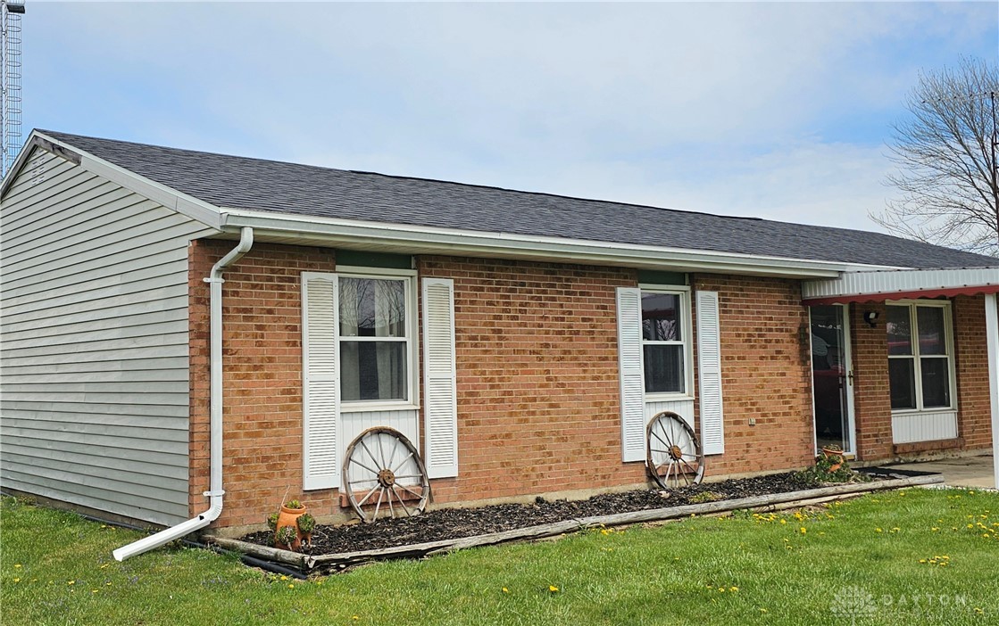 10975 Comanche Drive, Sidney, Ohio image 2