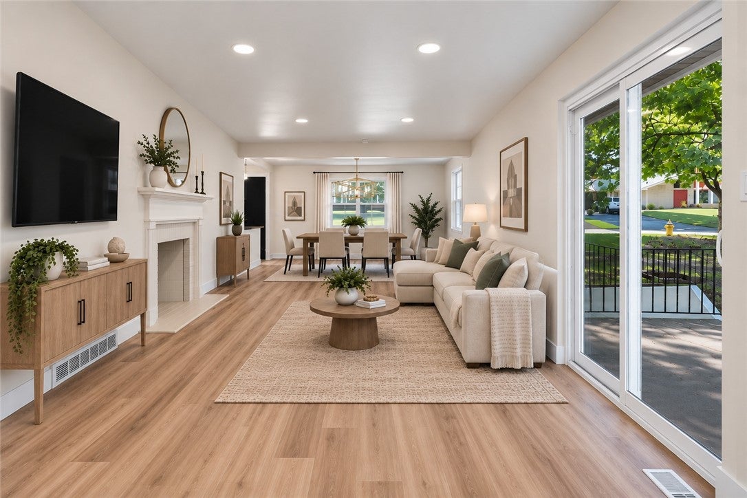 30 Lynn Rae Circle
