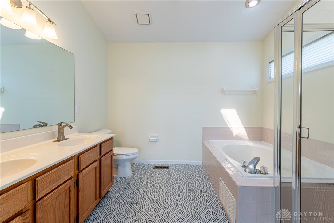 Miamisburg, Ohio 45342, United States, 4 Bedrooms Bedrooms, ,3 BathroomsBathrooms,Residential,Active,3932