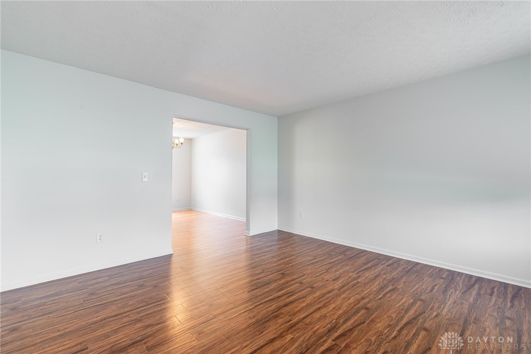 Miamisburg, Ohio 45342, United States, 4 Bedrooms Bedrooms, ,3 BathroomsBathrooms,Residential,Active,3932