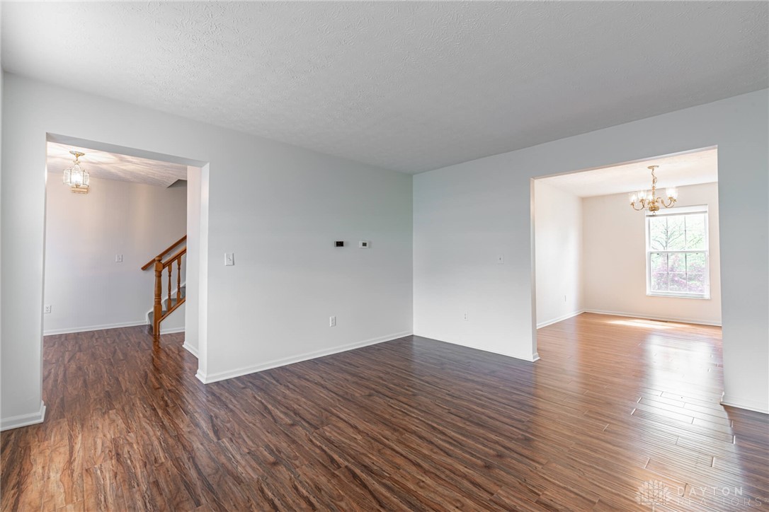 Miamisburg, Ohio 45342, United States, 4 Bedrooms Bedrooms, ,3 BathroomsBathrooms,Residential,Active,3932