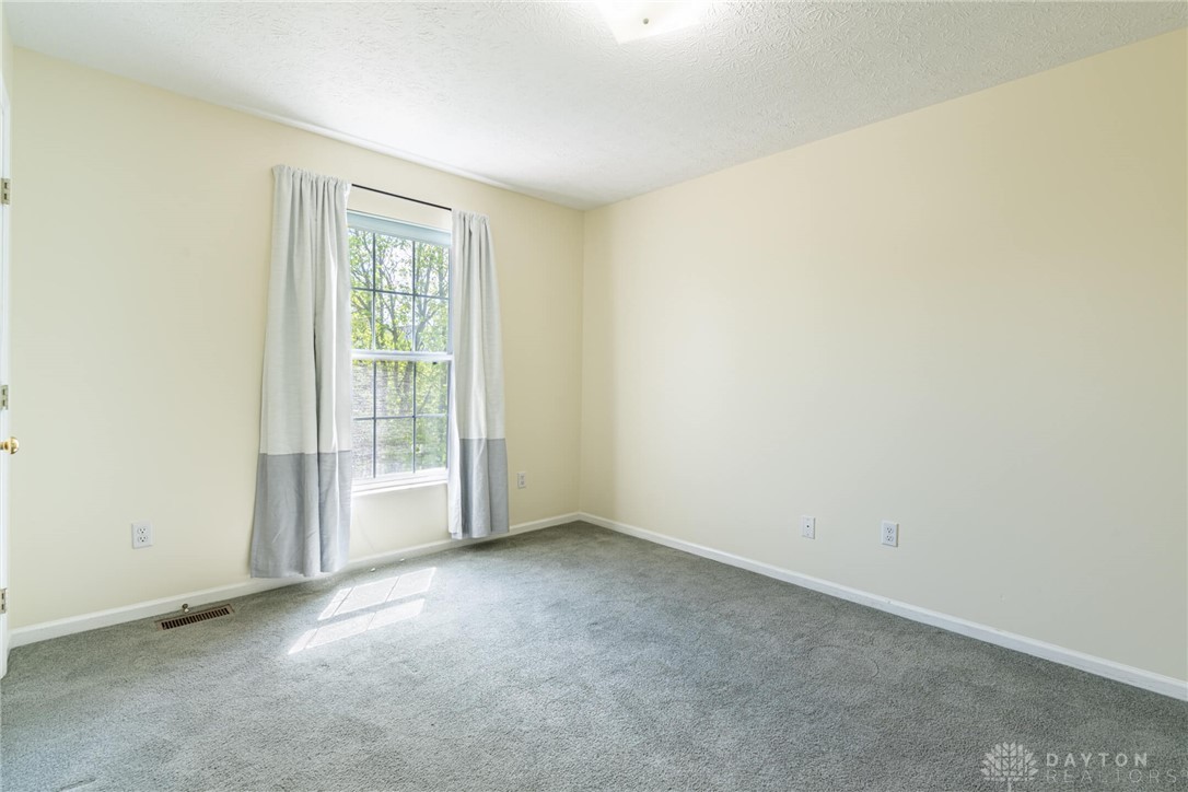 Miamisburg, Ohio 45342, United States, 4 Bedrooms Bedrooms, ,3 BathroomsBathrooms,Residential,Active,3932
