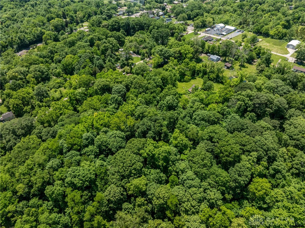 6675 Faversham Road, Miamisburg, Ohio image 9