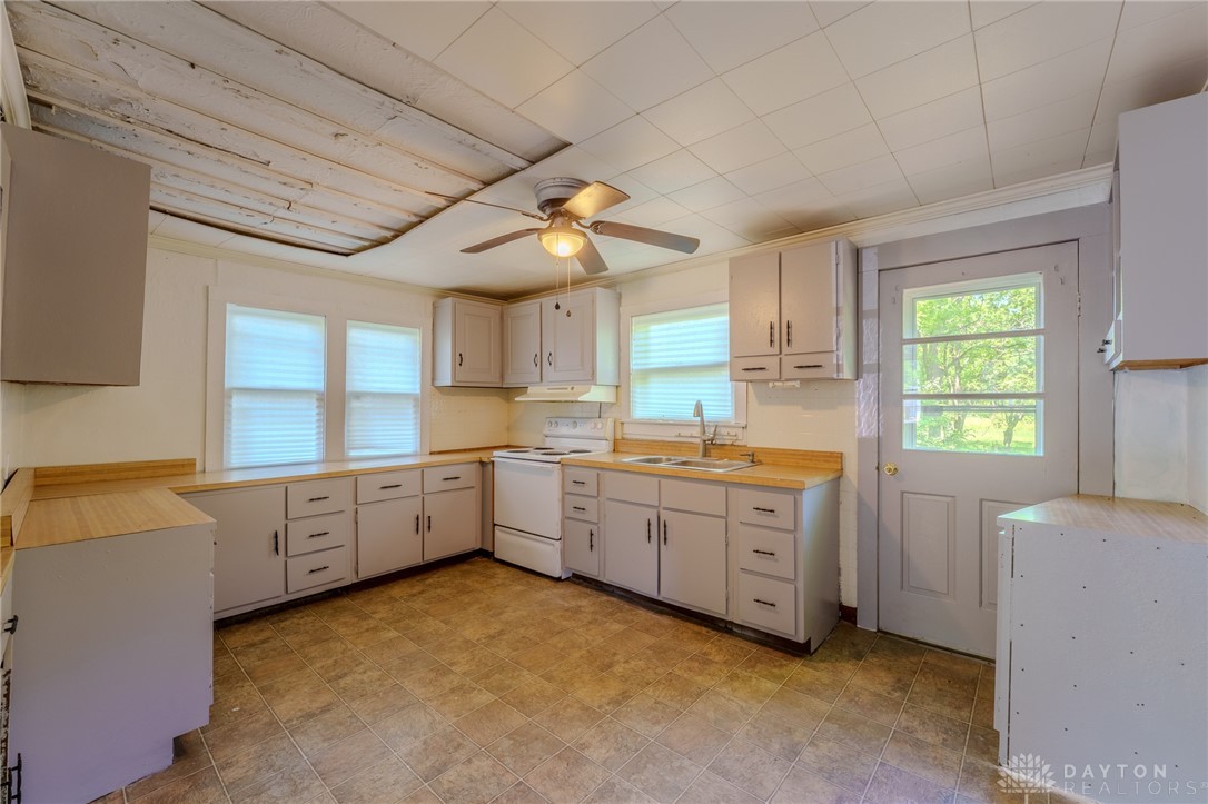 6675 Faversham Road, Miamisburg, Ohio image 37