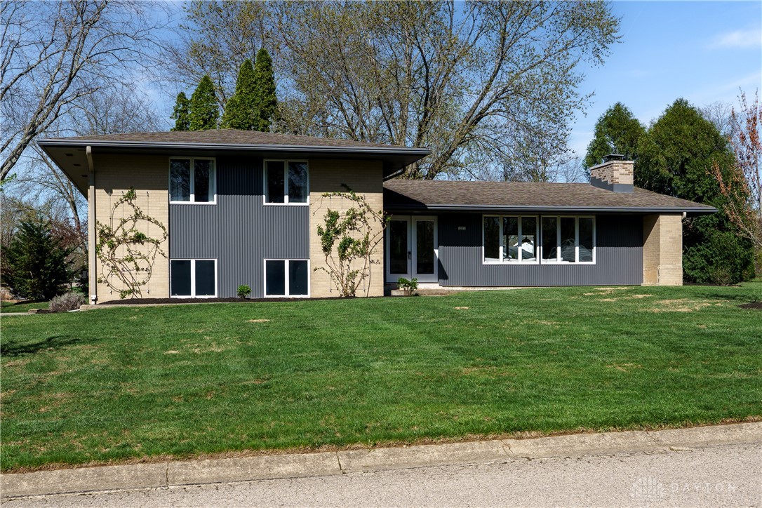 1251 Lomeda Lane, Beavercreek, Ohio image 3