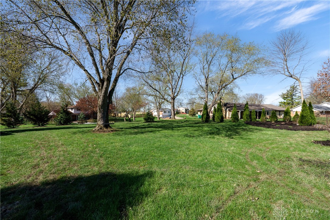 1251 Lomeda Lane, Beavercreek, Ohio image 49